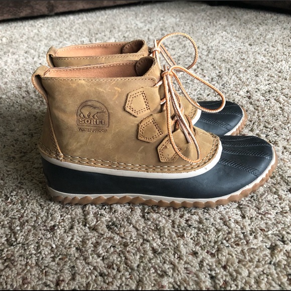 sorel ankle boots waterproof
